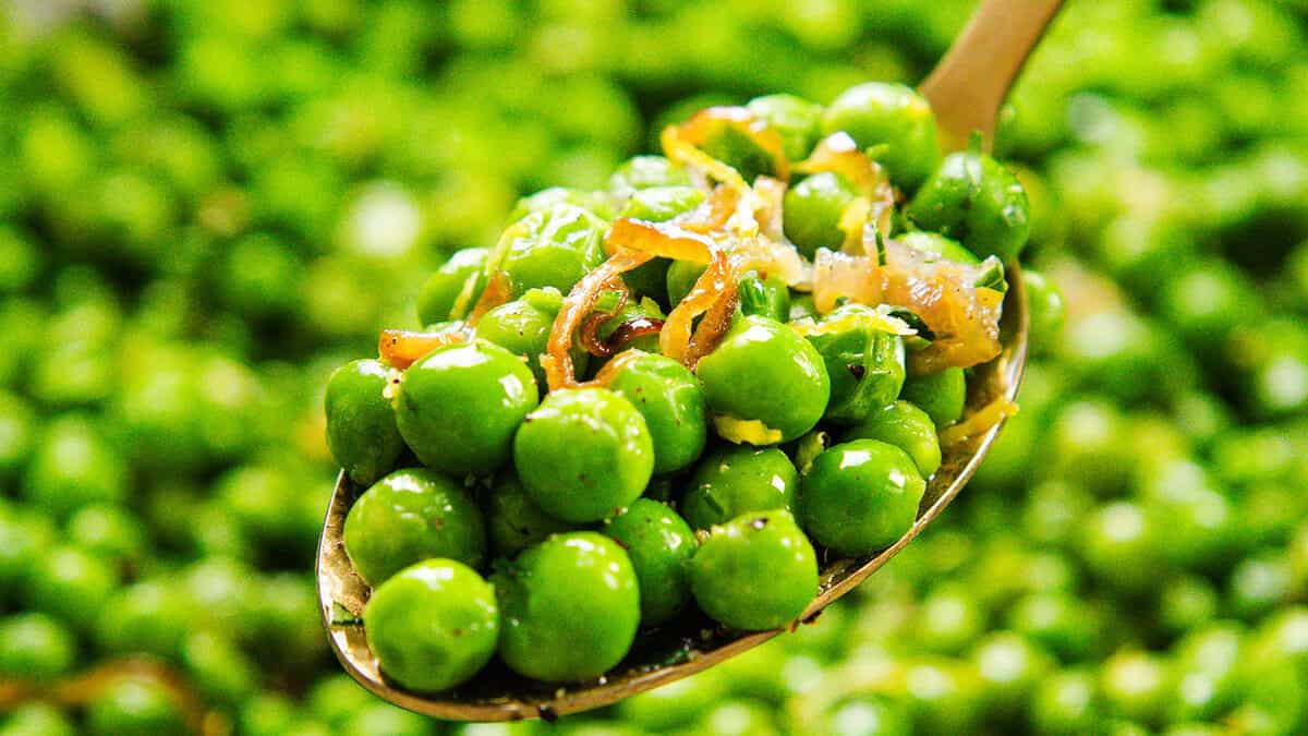 Master Quick Buttered Frozen Peas: Vibrant & Tender Side
